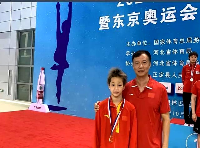 中国跳水队频频登上领奖台，包揽多项金牌